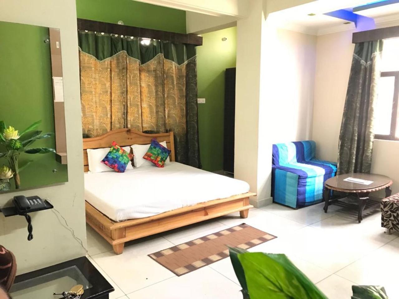 Oyo 37525 Hotel Mall Palace Pithorāgarh エクステリア 写真