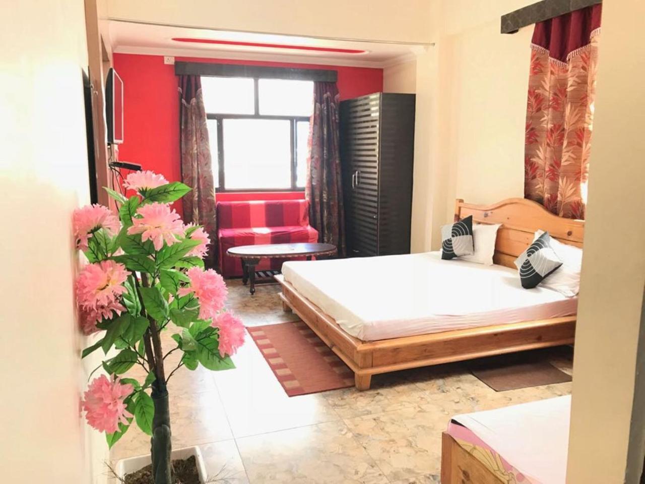 Oyo 37525 Hotel Mall Palace Pithorāgarh エクステリア 写真