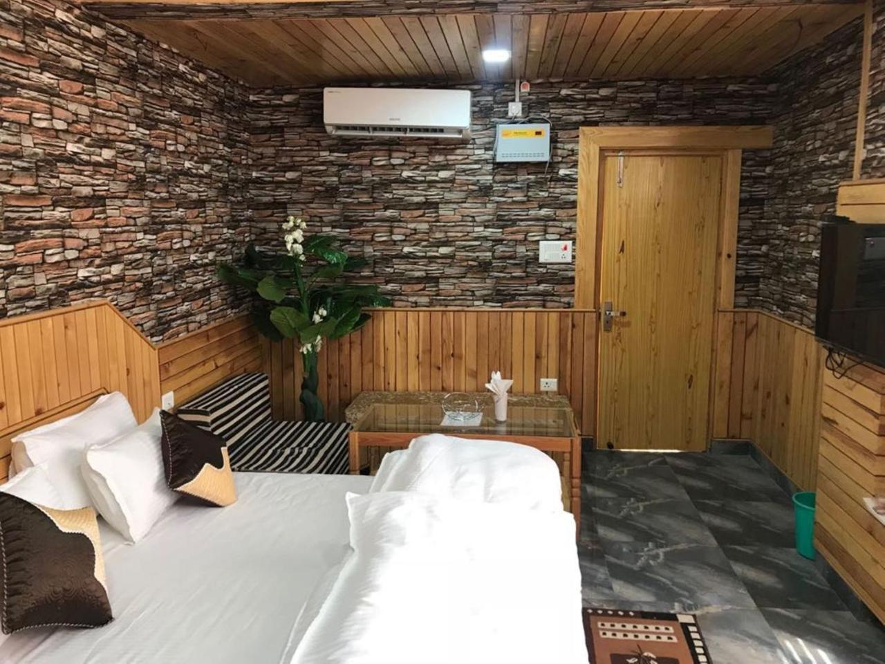Oyo 37525 Hotel Mall Palace Pithorāgarh エクステリア 写真
