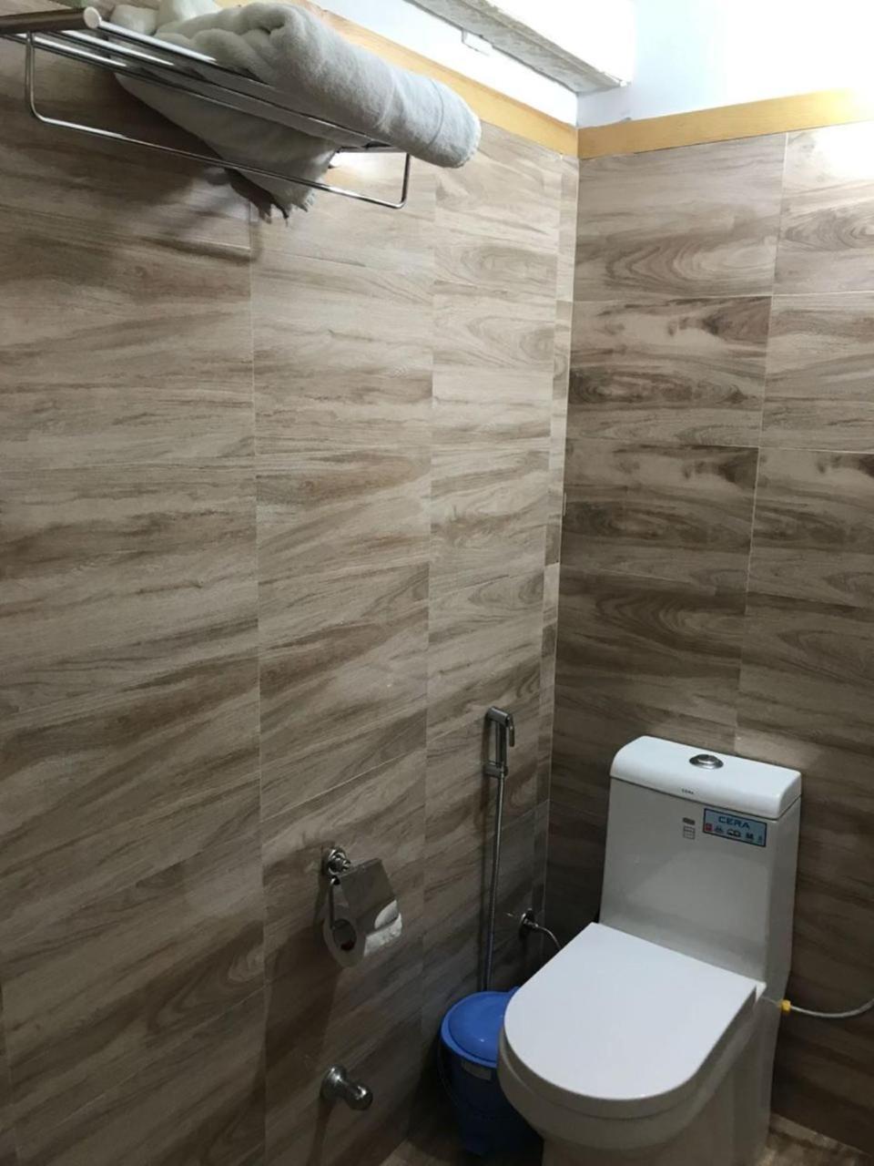 Oyo 37525 Hotel Mall Palace Pithorāgarh エクステリア 写真